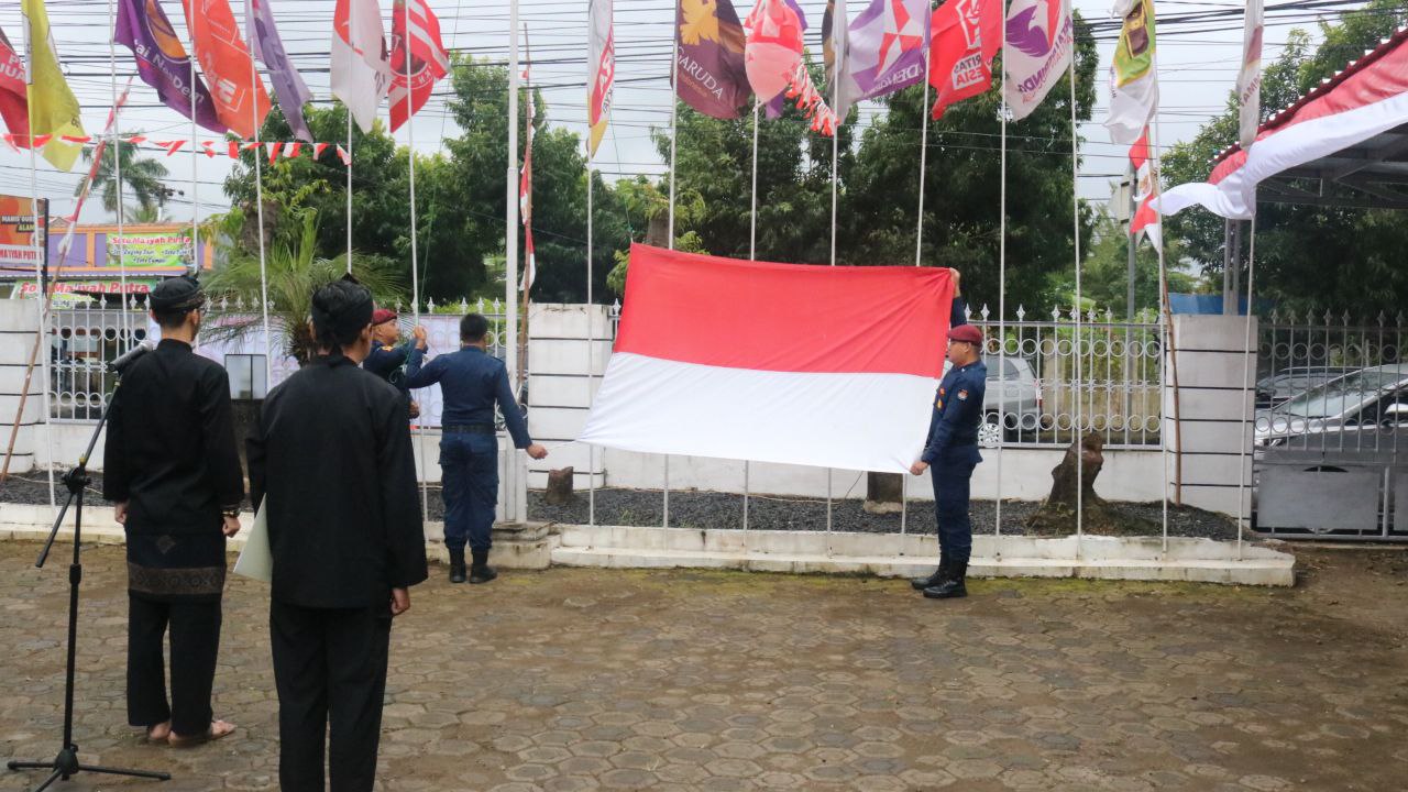 upacara HUT Kemerdekaan RI ke 78 tingkat KPU Kota Banjar, kamis 17 Agustus 2023