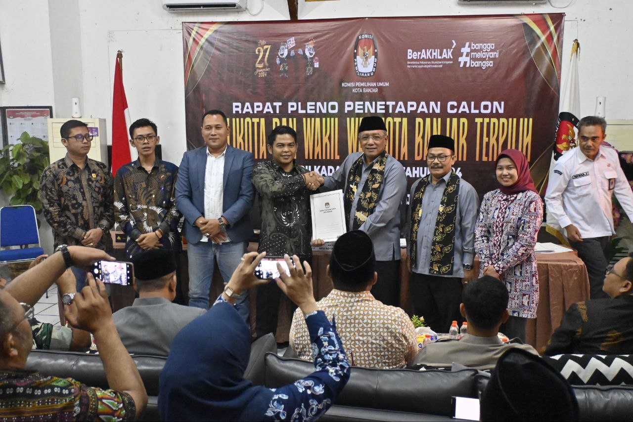 Rapat Pleno Penetapan Pasangan Walikota dan Wakil Walikota Banjar Tahun 2024