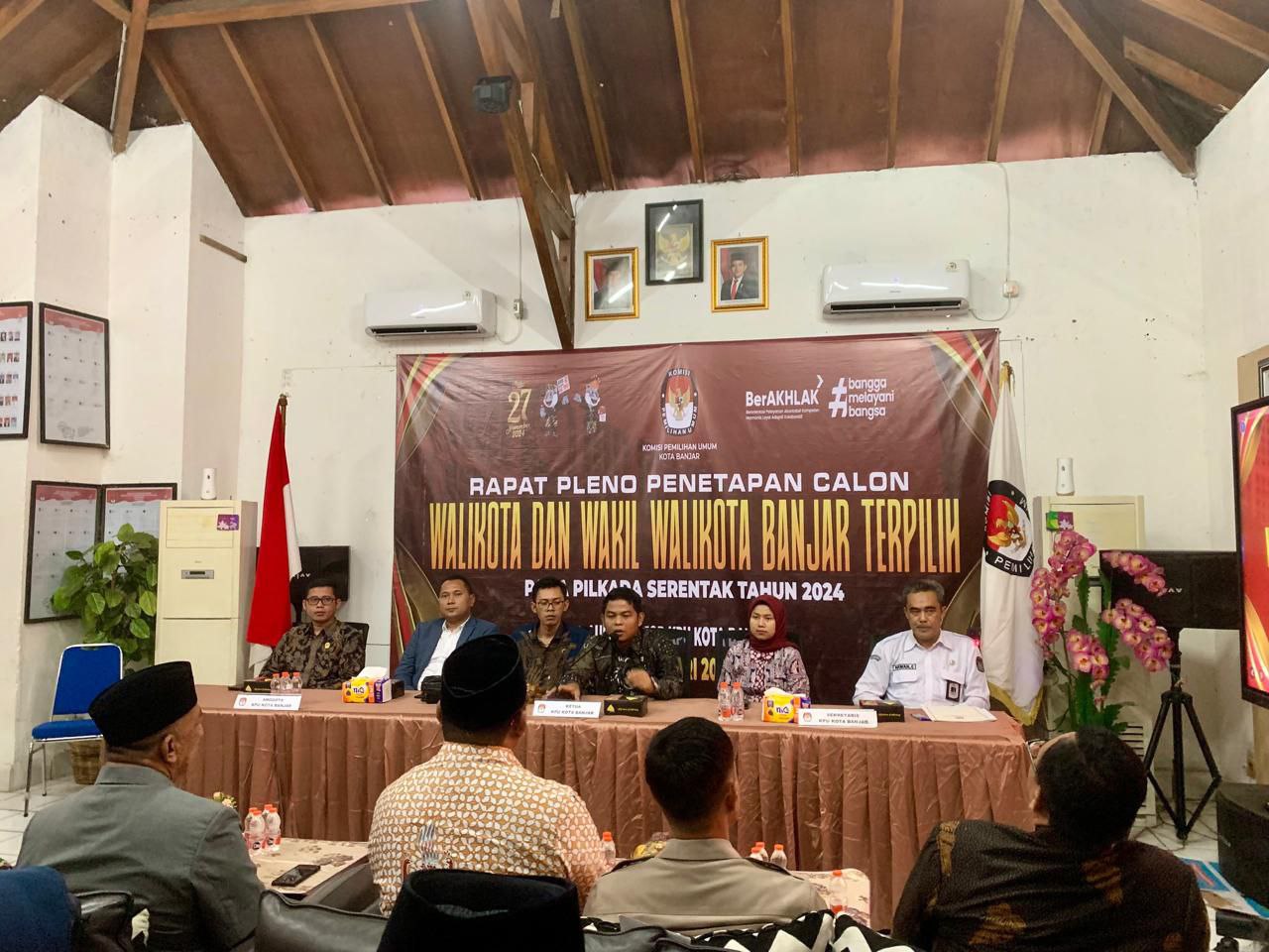 Rapat Pleno Penetapan Pasangan Walikota dan Wakil Walikota Banjar Tahun 2024
